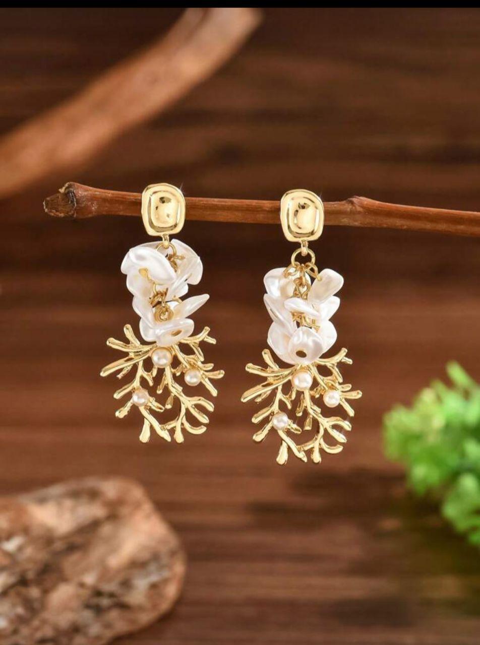 2pcs Fashion pearl coral Earrings Suitable For Women Holiday Party, Gift Giving
